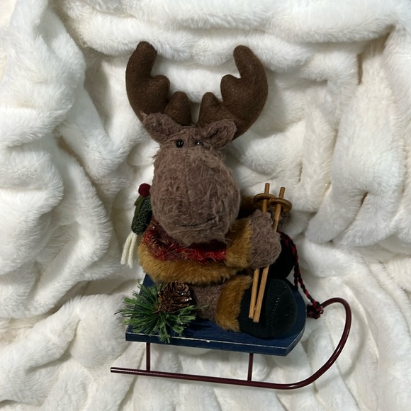 Moose Sled Christmas Decor - Picture 3 of 6